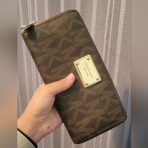 Michael Kors Brown jet Set logo Continental Brown Wallet